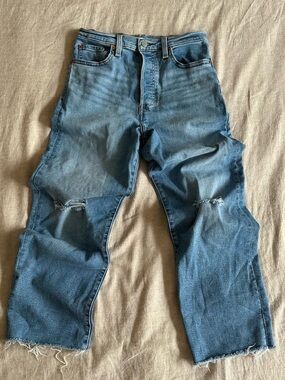 Levi’s Premium Ribcage Straight Ankle Jeans Size 27 High Rise Distressed